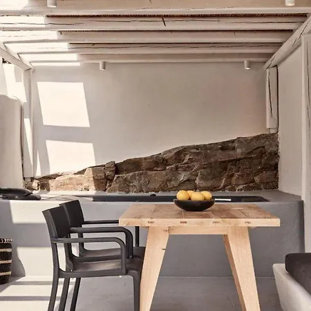 بوهو سويتس 3* Mykonos Town