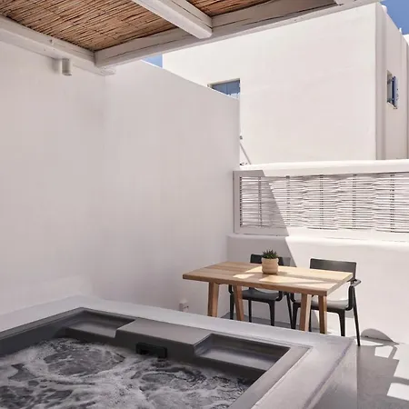 بوهو سويتس 3* Mykonos Town